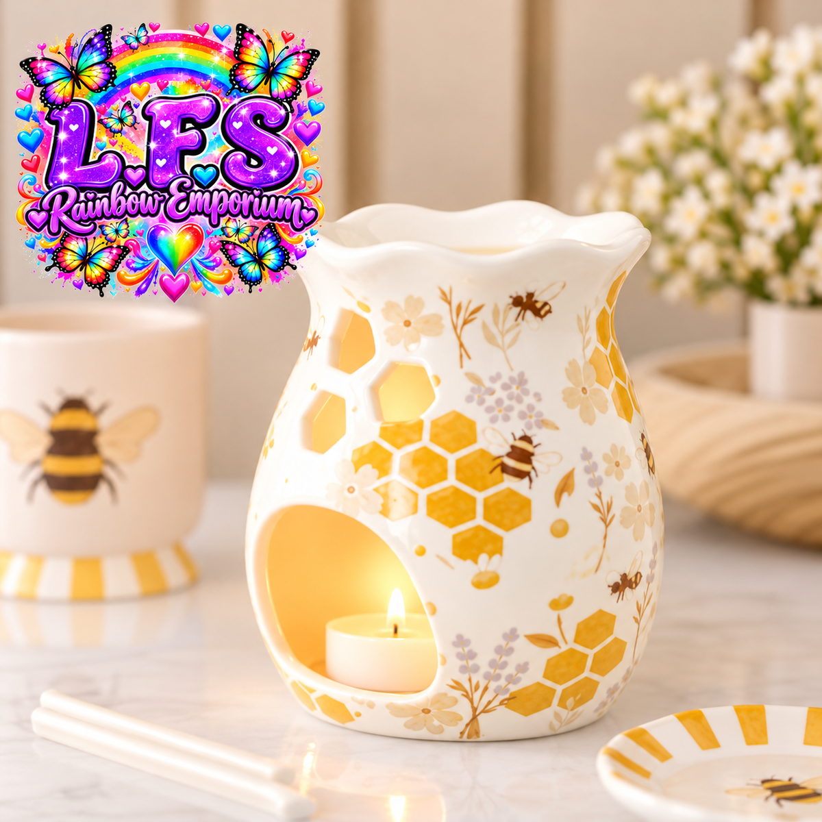 Honey Bee Print Fluted Oil Burner and Wax Warmer